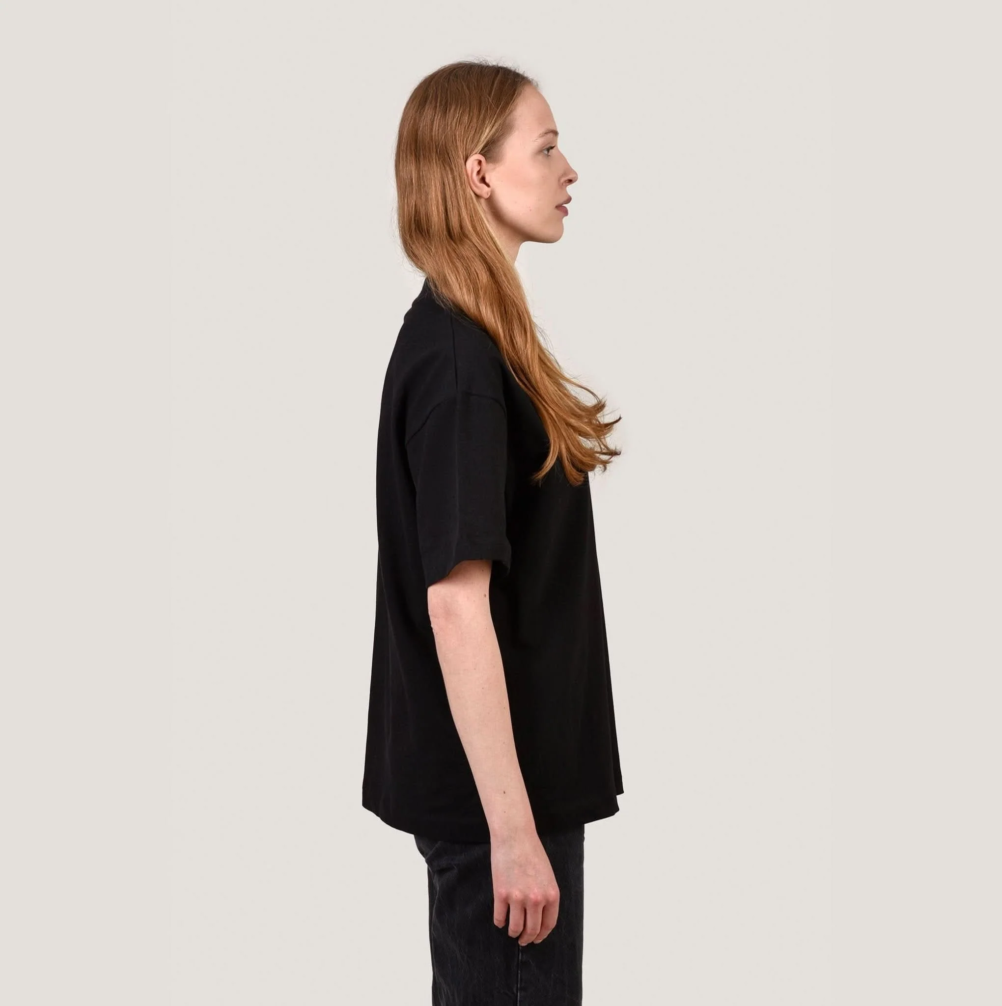 HAPPY CLUB T – Black oversize - Image 3