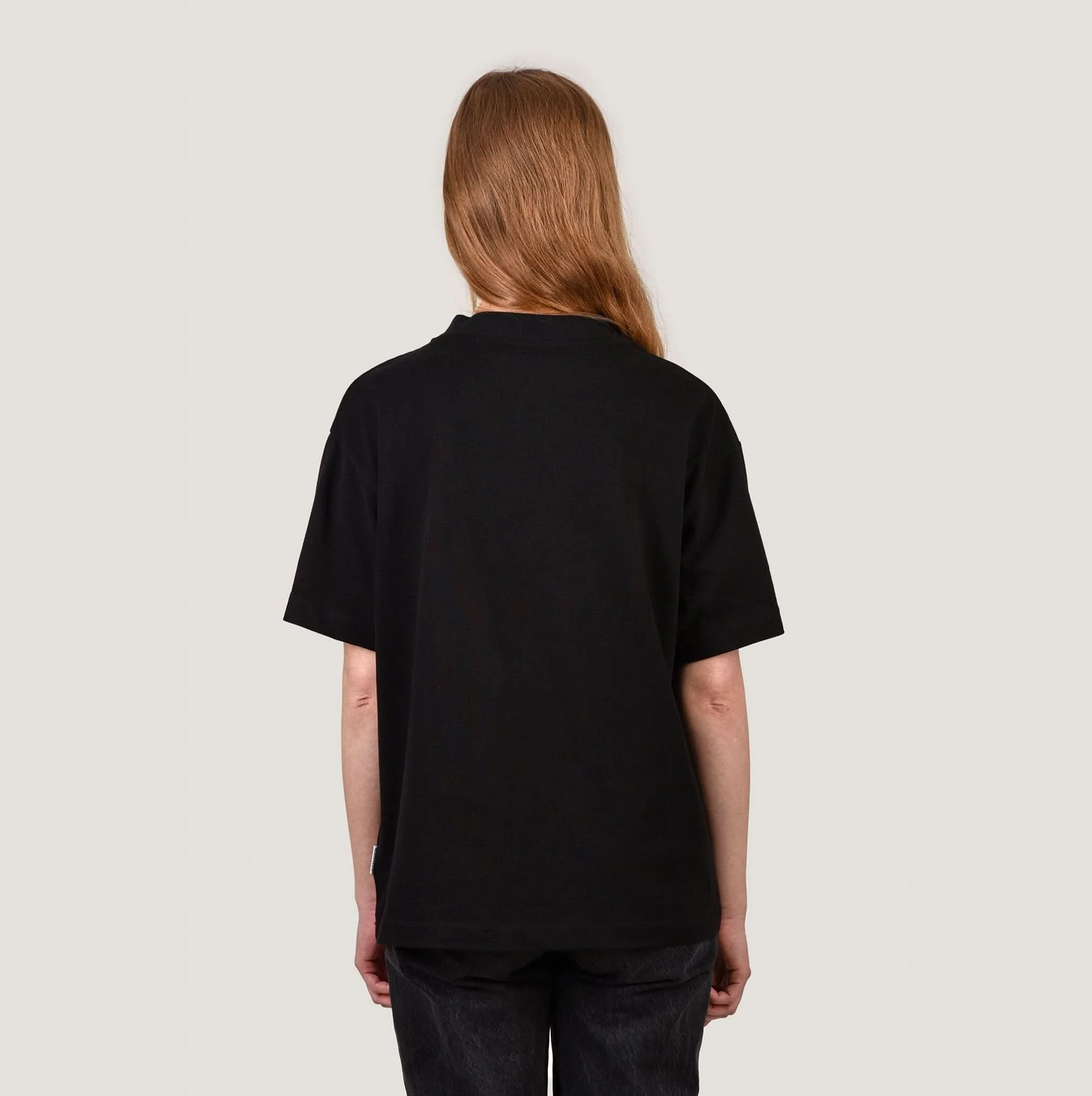 HAPPY CLUB T – Black oversize - Image 4