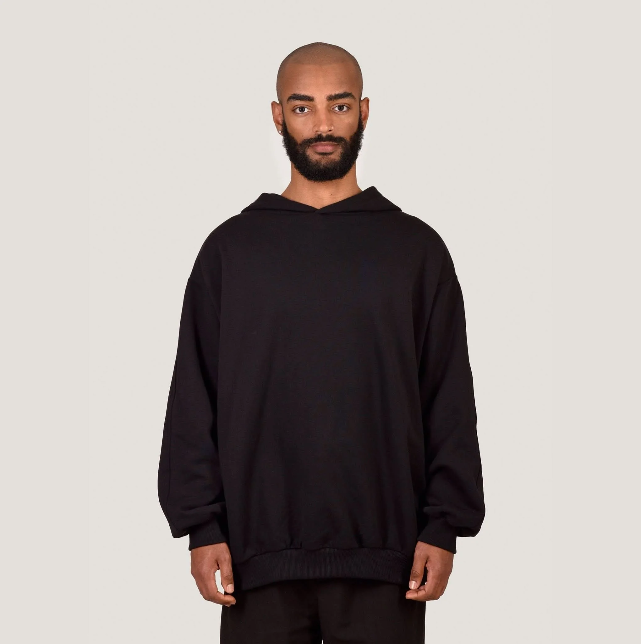 LIEBE IST LIEBE H – Black oversize - Image 2