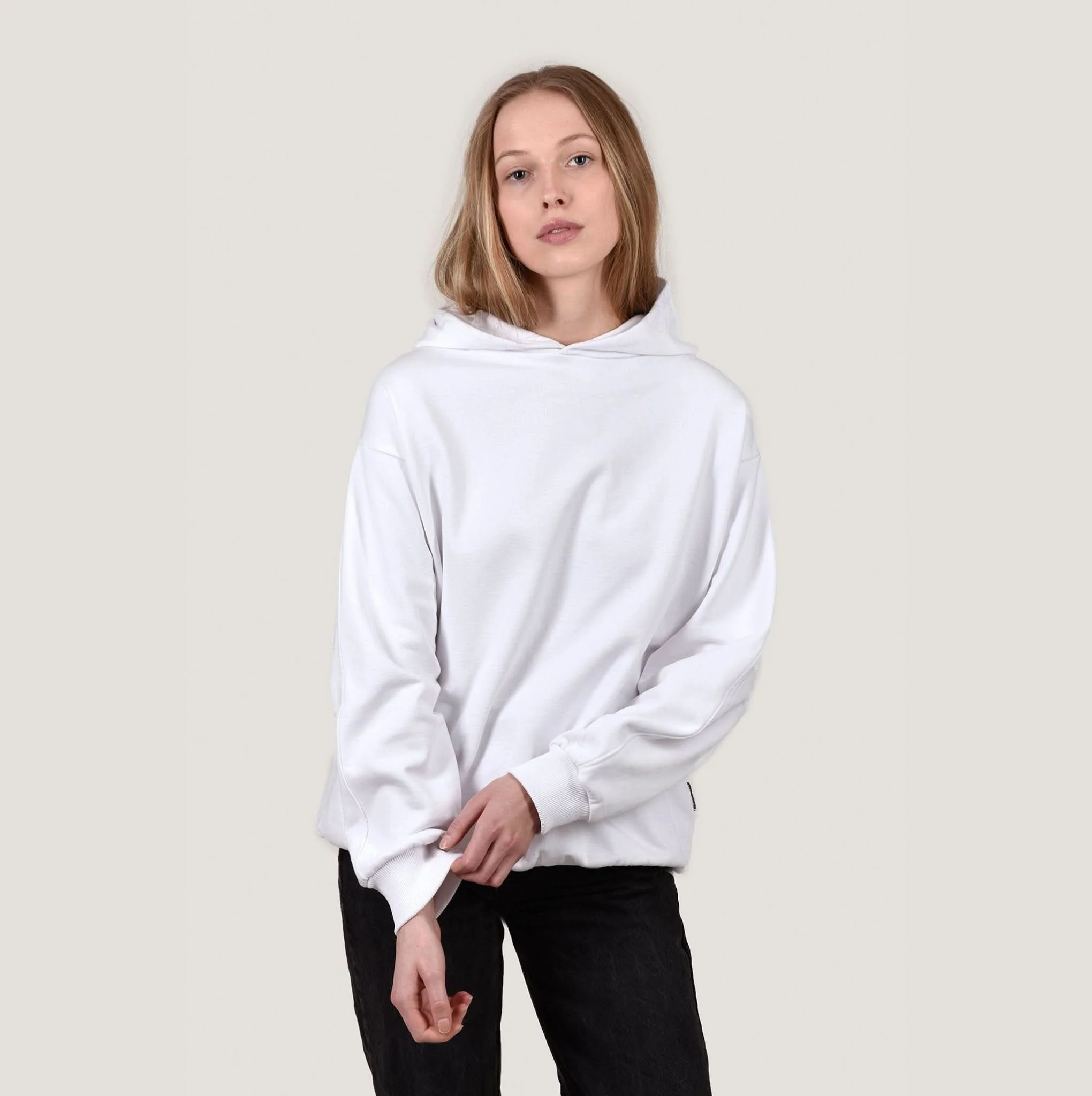 LIEBE IST LIEBE H – White oversize - Image 2